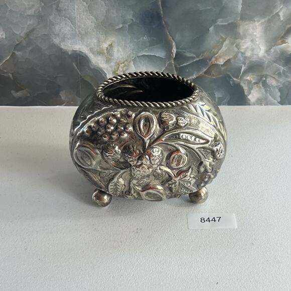 Open Salt Cellar Dish Repousse Floral Design 5.5"x6" - Picture 15 of 15